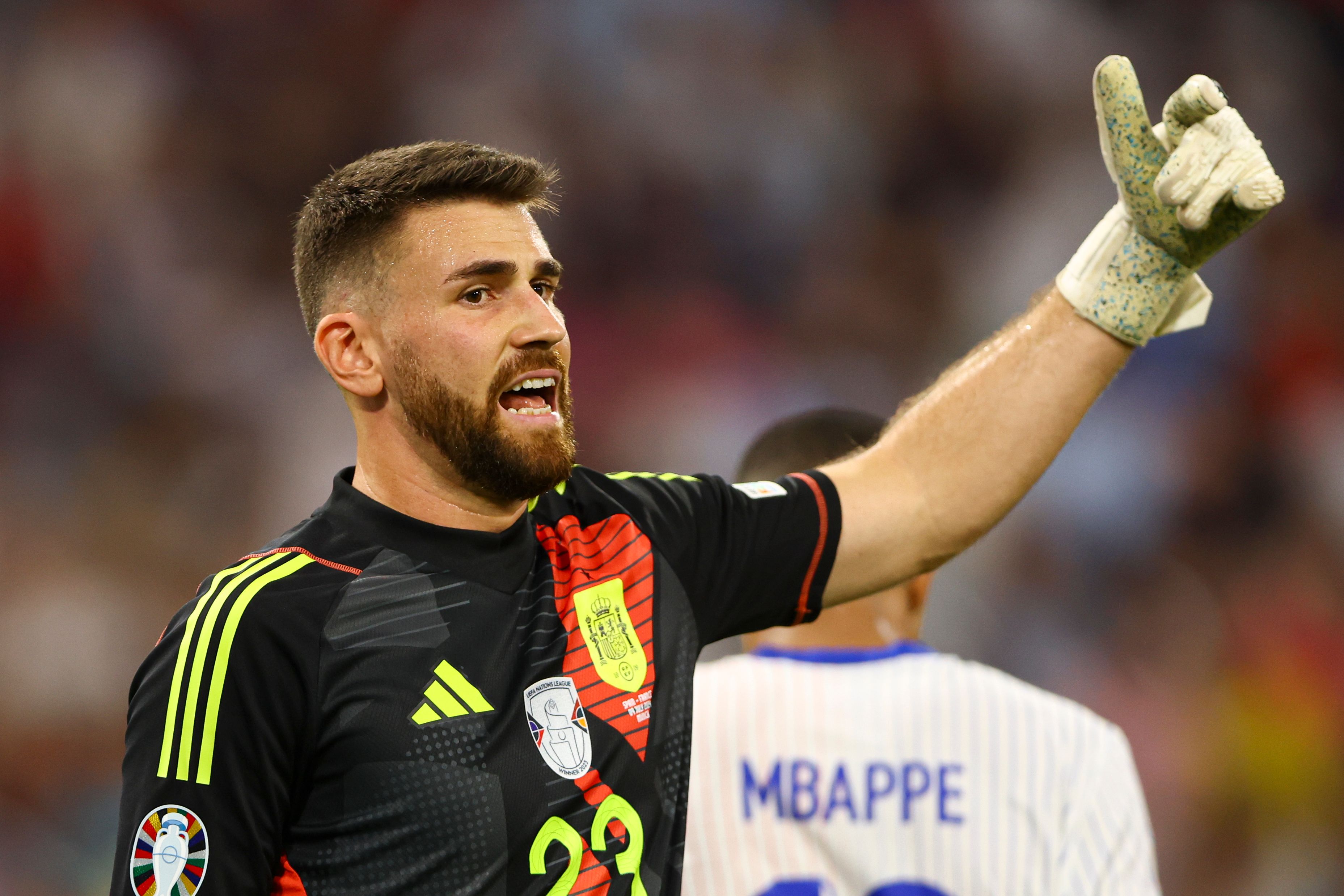 关于欧洲杯赛后采访曝光，内幕引发热议的信息