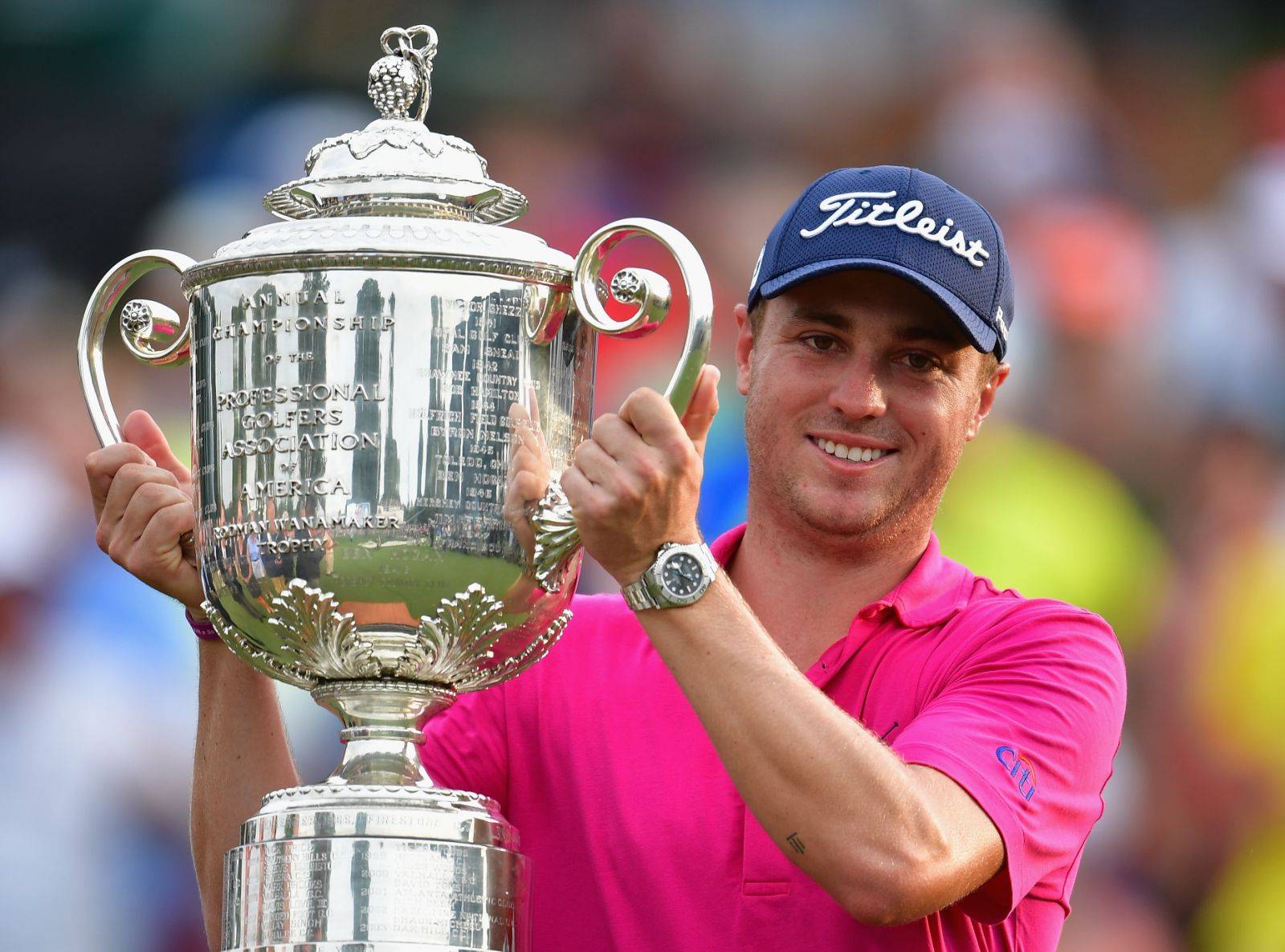 高尔夫再创历史,冠军实至名归的简单介绍 高尔夫再创历史,冠军实至名归的简单介绍