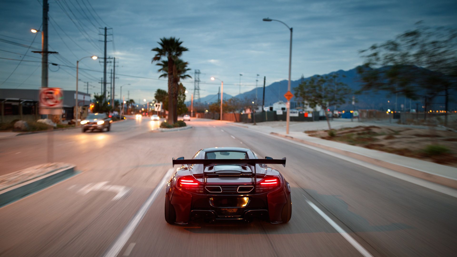 天使之翼划破南美夜空，迪马利亚一传一射，助里昂惊险过关巴拉圭