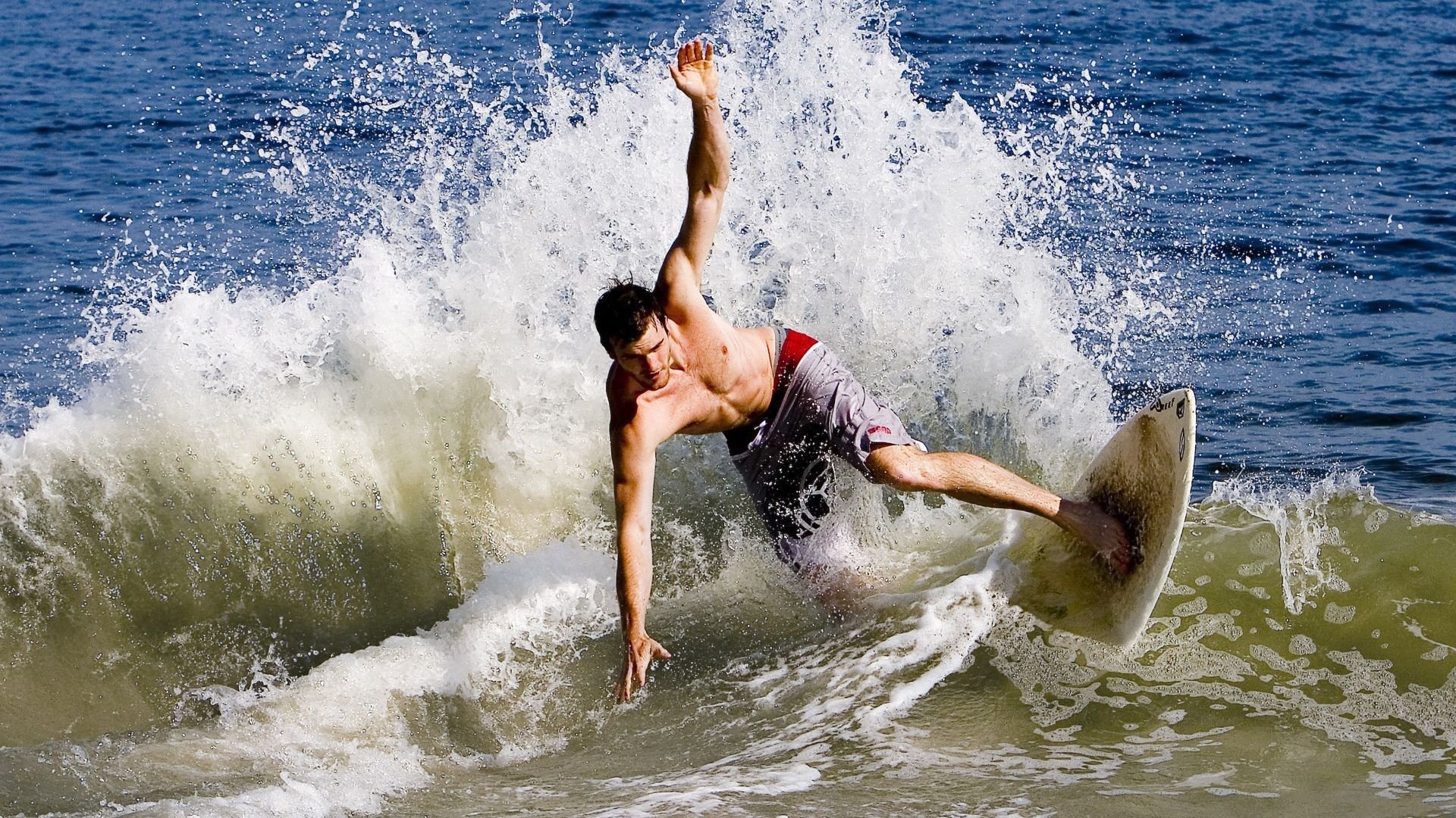 北京队钢铁防线筑就狂胜之师,福克斯化身利刃持续撕裂老鹰防线